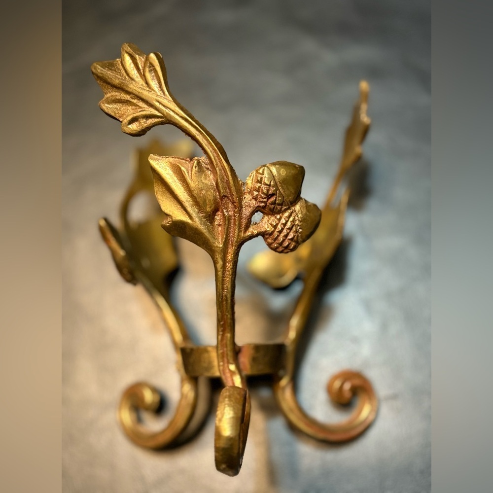 Brass acorn and leaves candle holder